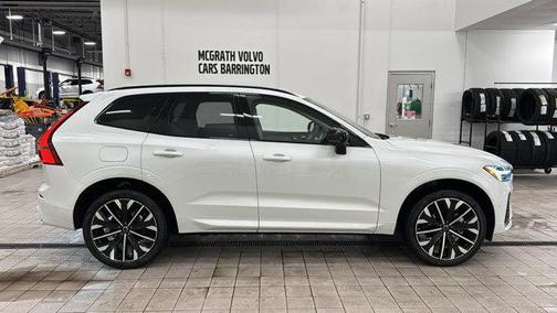 2026 Volvo XC60 B5 Ultra