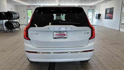 2025 Volvo XC90 B6 Core