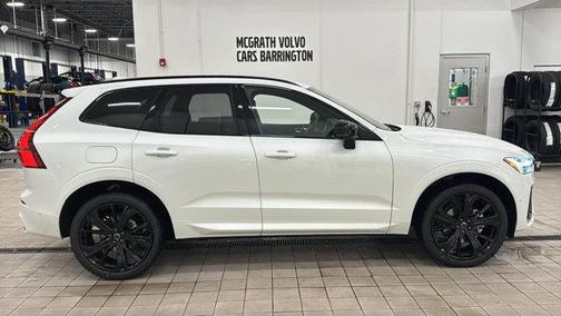2026 Volvo XC60 B5 Ultra Black Edition