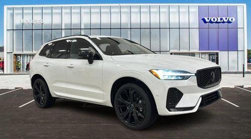 2026 Volvo XC60 B5 Ultra Black Edition