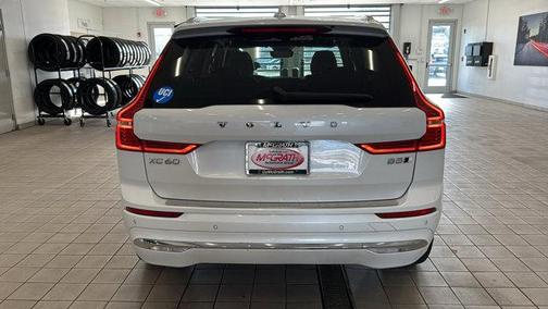 2023 Volvo XC60 B5 Ultimate Bright Theme