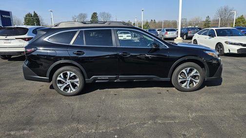 Crystal Black Silica 2022 Subaru Outback Limited
