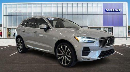 2023 Volvo XC60 B5 Ultimate Bright Theme