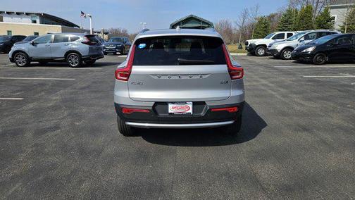 Silver Dawn Metallic 2025 Volvo XC40 B5 Plus Bright Theme