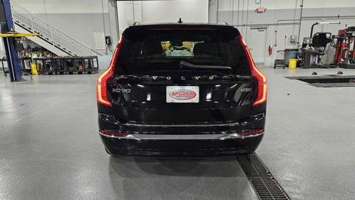 2023 Volvo XC90 B5 Plus