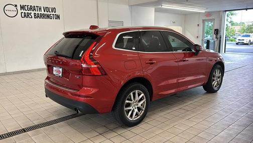 2021 Volvo XC60 T5 Momentum