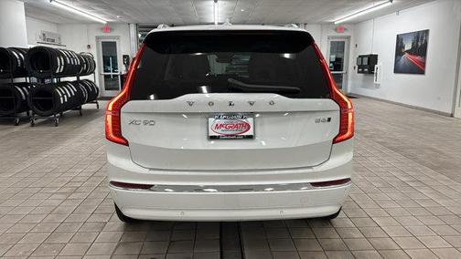 2025 Volvo XC90 B6 Plus 7-Seater