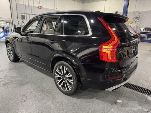 2020 Volvo XC90 T5 Momentum