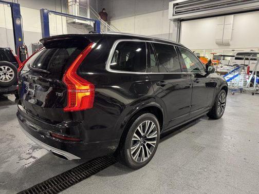 2020 Volvo XC90 T5 Momentum