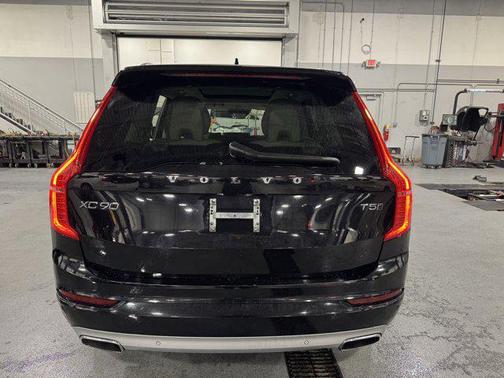 2020 Volvo XC90 T5 Momentum