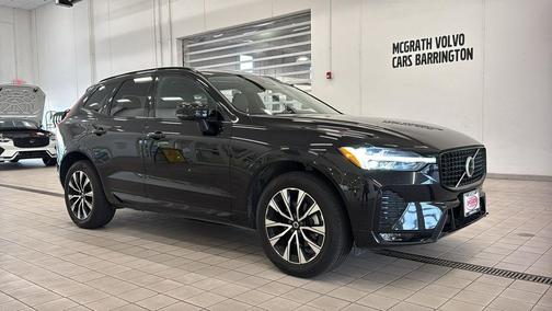 Onyx Black Metallic 2025 Volvo XC60 B5 Core