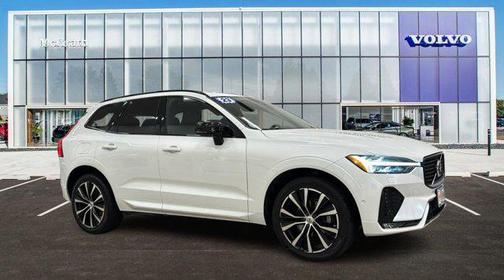 2023 Volvo XC60 B5 Plus Dark Theme