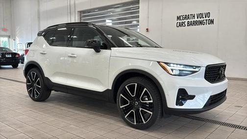 Crystal White 2026 Volvo XC40 Black Edition Ultra, B5 AWD Gas (mild hybrid)