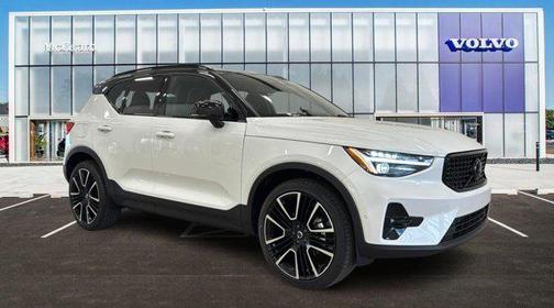 Crystal White 2026 Volvo XC40 Black Edition Ultra, B5 AWD Gas (mild hybrid)