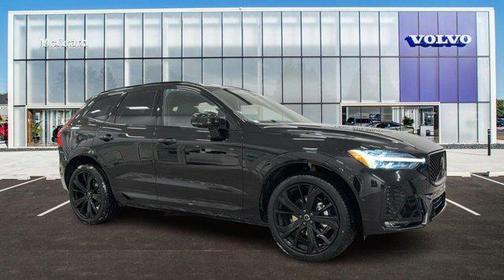 2026 Volvo XC60 B5 Ultra Black Edition