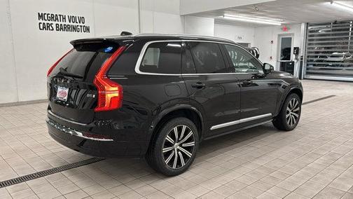2023 Volvo XC90 B5 Plus