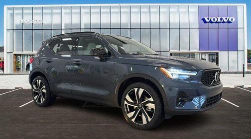 2026 Volvo XC40 Ultra, B5 AWD Gas (mild hybrid), Dark