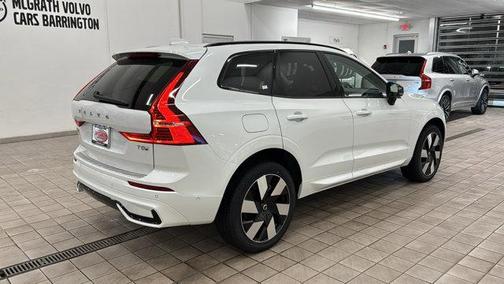 2025 Volvo XC60 Plug-In Hybrid T8 Plus