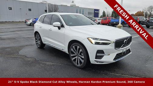 2023 Volvo XC60 B5 Ultimate Bright Theme