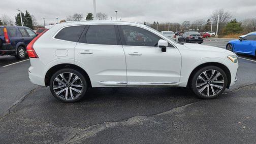 2023 Volvo XC60 B5 Ultimate Bright Theme