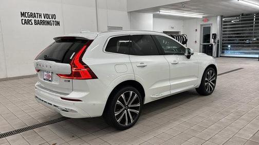2023 Volvo XC60 B5 Ultimate Bright Theme