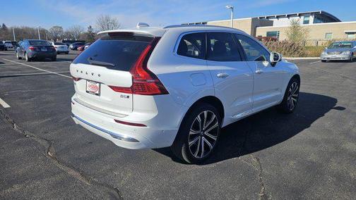 2023 Volvo XC60 B5 Ultimate Bright Theme