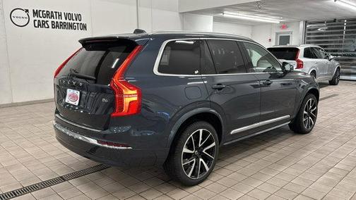 2025 Volvo XC90 B6 Plus 7-Seater