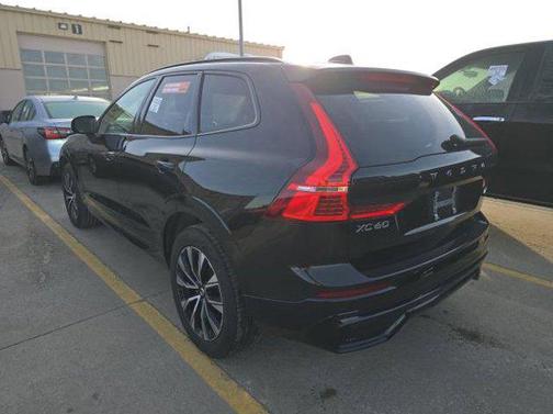 2025 Volvo XC60 B5 Core
