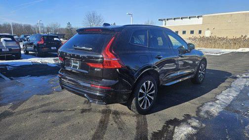 2025 Volvo XC60 B5 Core