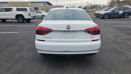 2017 Volkswagen Passat 1.8T SE