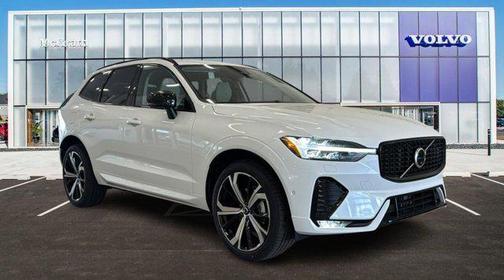 2025 Volvo XC60 B5 Ultra