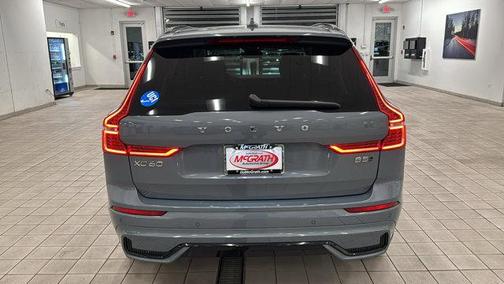 2023 Volvo XC60 B5 Plus Dark Theme