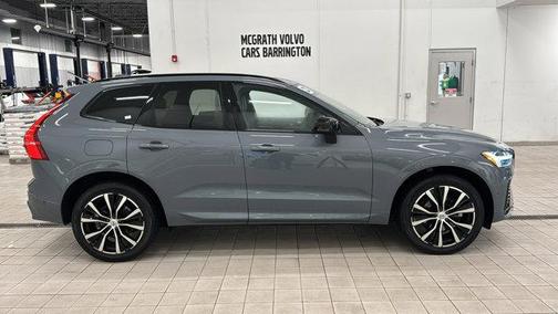 2023 Volvo XC60 B5 Plus Dark Theme