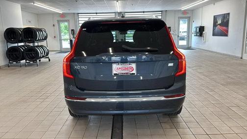2024 Volvo XC90 Recharge Plug-In Hybrid T8 Plus Bright Theme 7-Seater