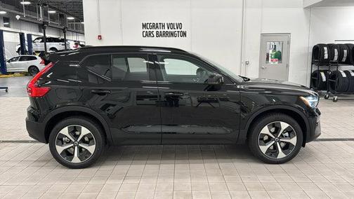 2026 Volvo XC40 B5 Plus