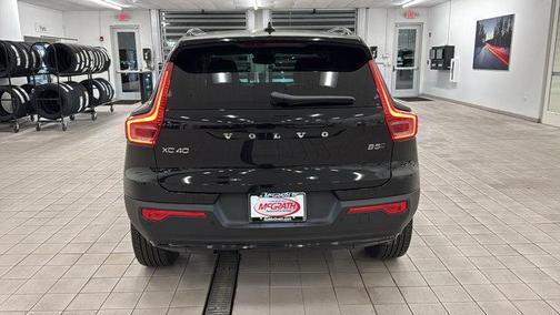 2026 Volvo XC40 B5 Plus