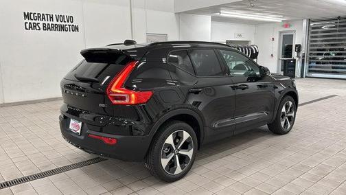 2026 Volvo XC40 B5 Plus