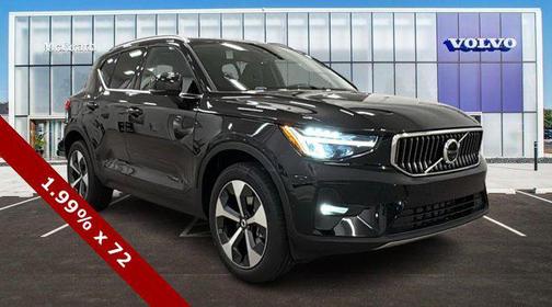 2025 Volvo XC40 B5 Plus Bright Theme