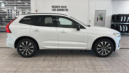 2024 Volvo XC60 B5 Plus Dark Theme