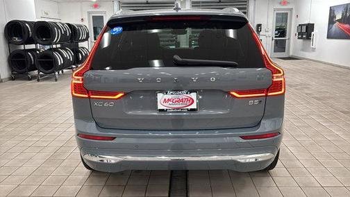 2023 Volvo XC60 B5 Ultimate Bright Theme