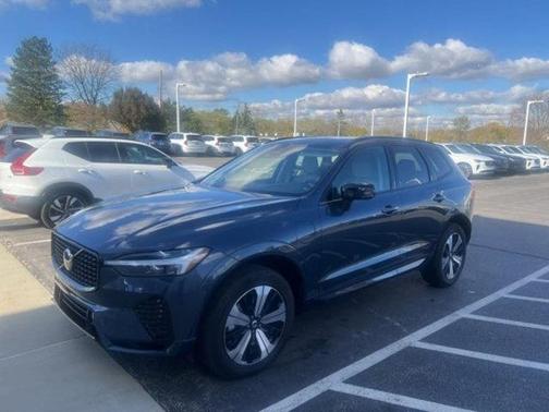 2025 Volvo XC60 Plug-In Hybrid T8 Core