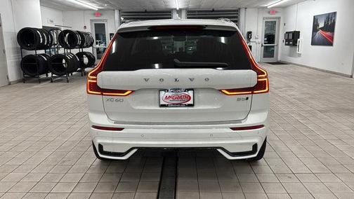 2026 Volvo XC60 B5 Ultra