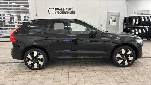 2025 Volvo XC60 Plug-In Hybrid T8 Plus