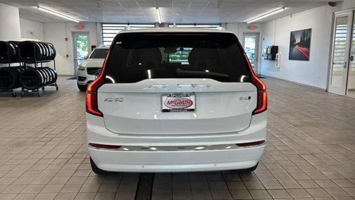 2025 Volvo XC90 B6 Ultra