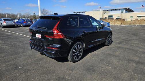 2025 Volvo XC60 B5 Core