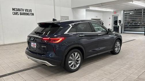 2022 INFINITI QX50 LUXE AWD