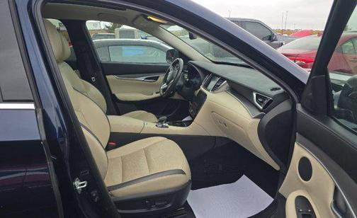 2022 INFINITI QX50 LUXE AWD