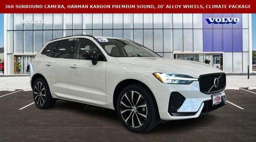 2023 Volvo XC60 B5 Plus Dark Theme