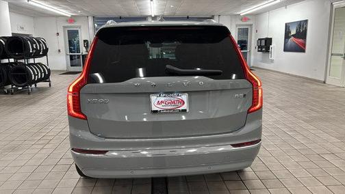 2025 Volvo XC90 B5 Plus