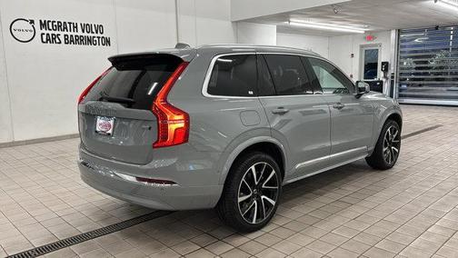 2025 Volvo XC90 B5 Plus